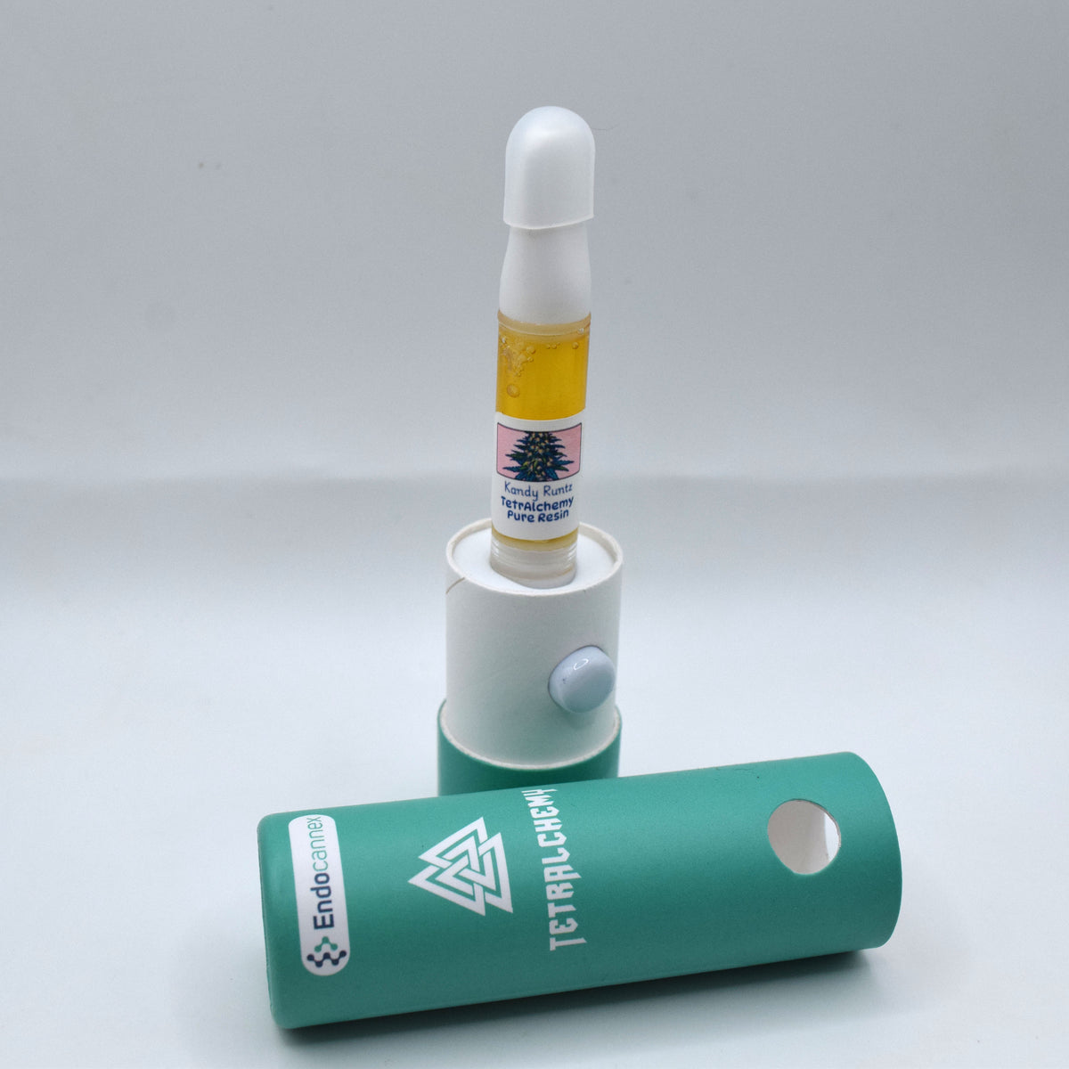 Infused Resin 1 gram all-ceramic cartridge featuring a resin and liquid-diamond formulation with an enhanced strain-specific terpene profile.
