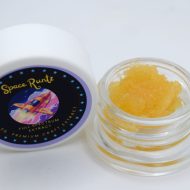 Space Runtz THCa live resin with golden terpene-rich extract and sweet candy fruit aroma profile.